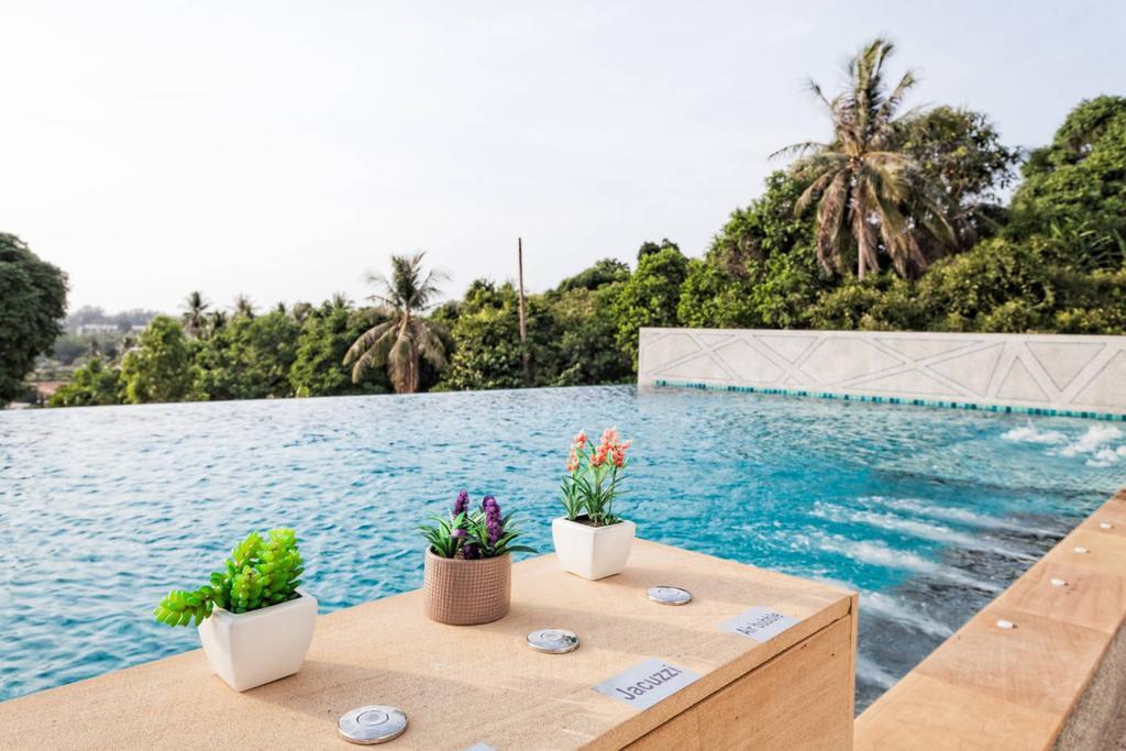 Happy Place Phuket Luaran gambar