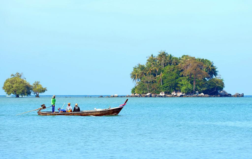 Happy Place Phuket Luaran gambar